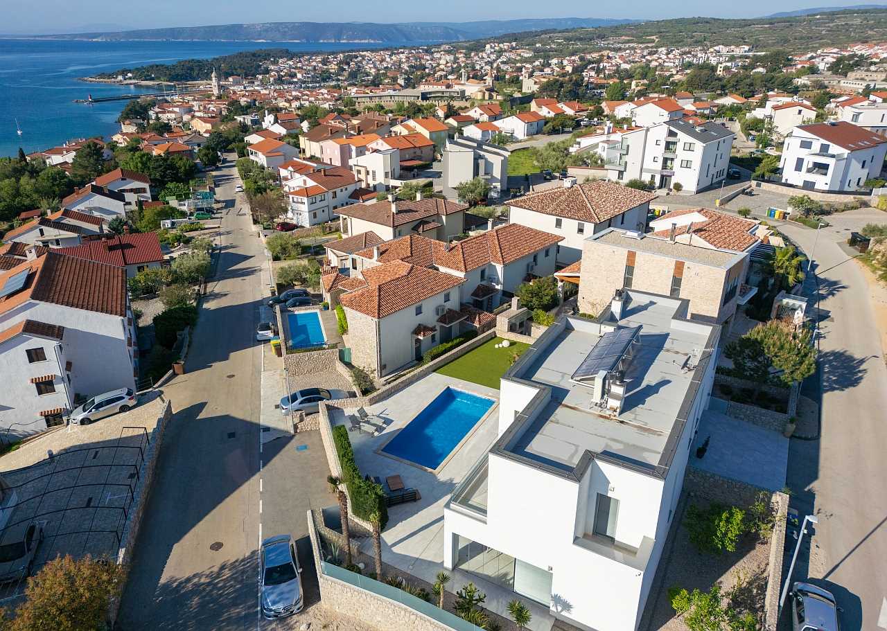 Villa Sia mit beheiztem Pool, Meerblick, Garage und E-Bikes