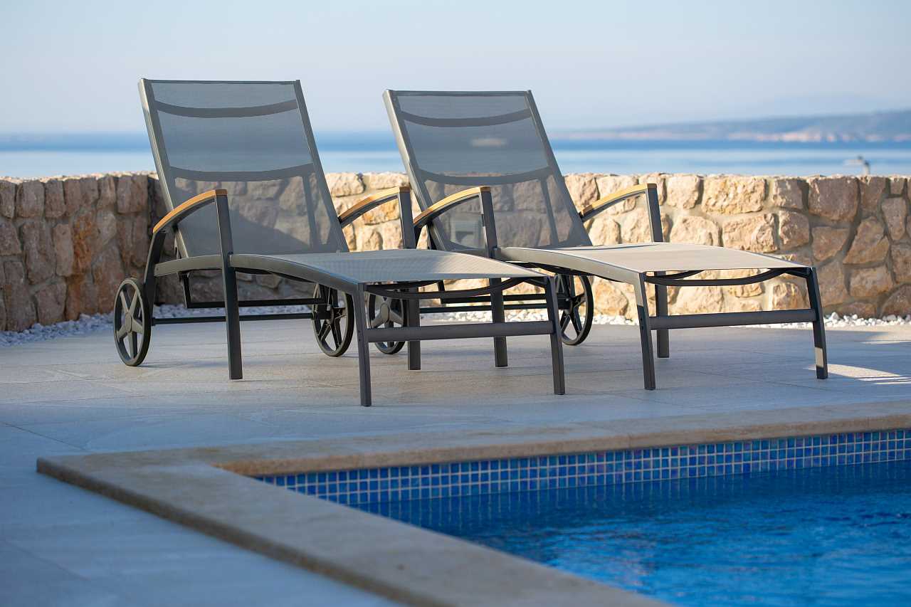 Villa Sia mit beheiztem Pool, Meerblick, Garage und E-Bikes