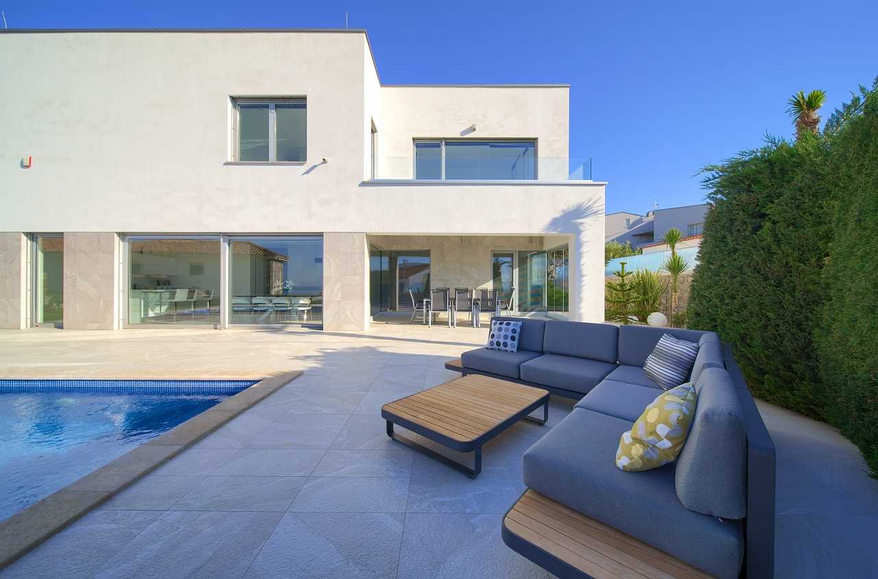 Villa Sia mit beheiztem Pool, Meerblick, Garage und E-Bikes