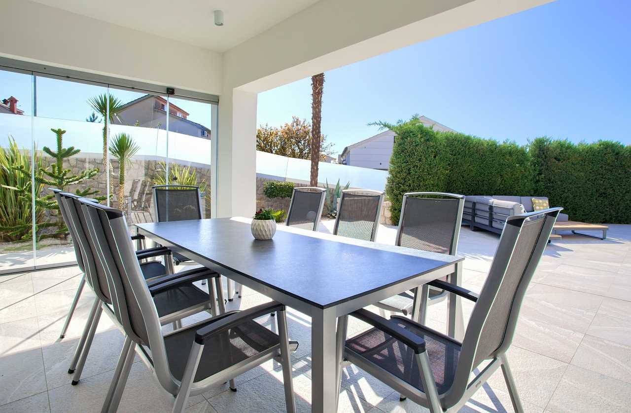 Villa Sia mit beheiztem Pool, Meerblick, Garage und E-Bikes