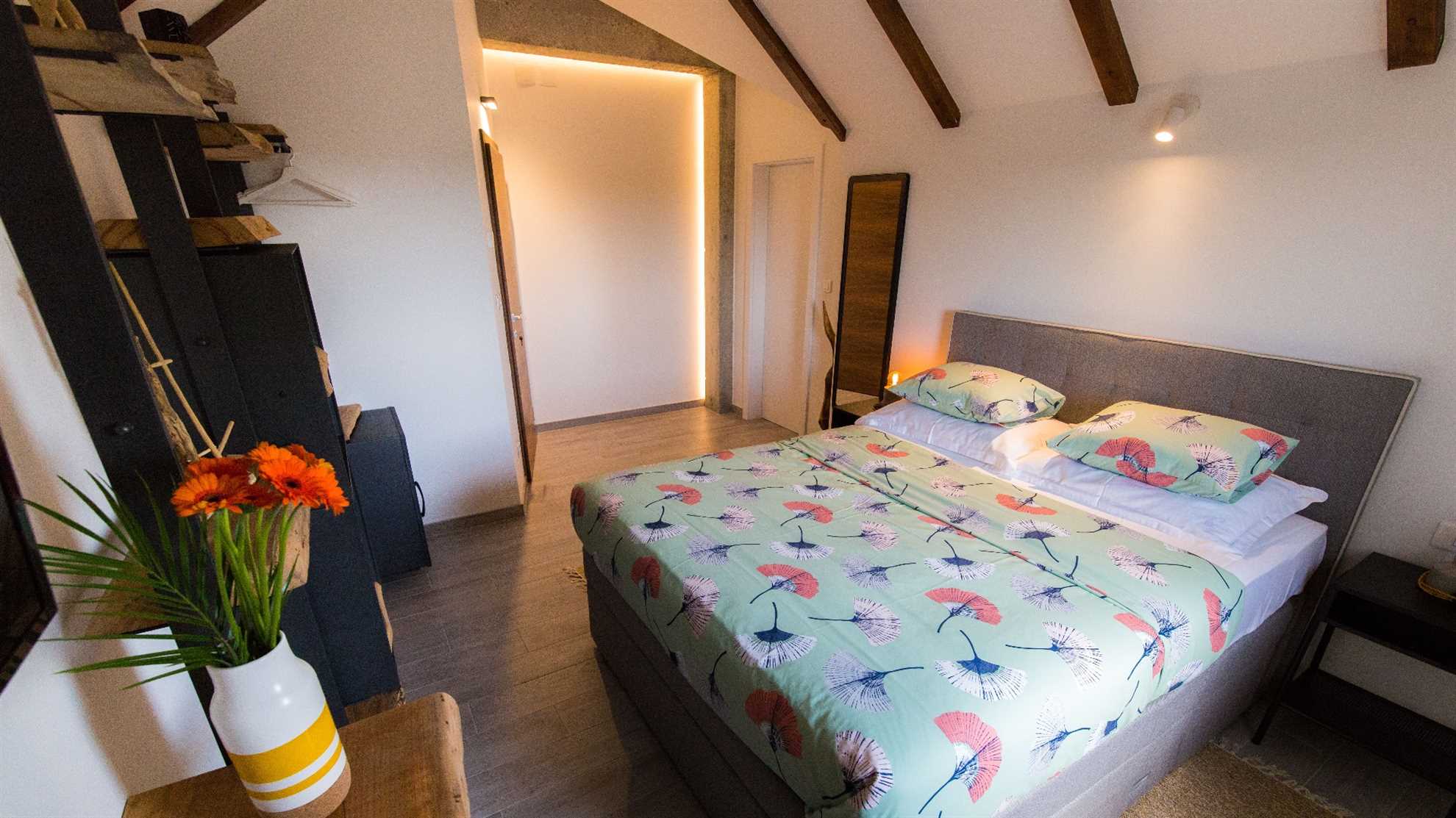 S3-Deluxe Double Room With View