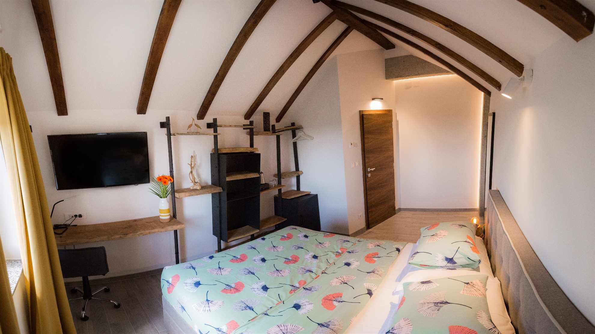 S3-Deluxe Double Room With View
