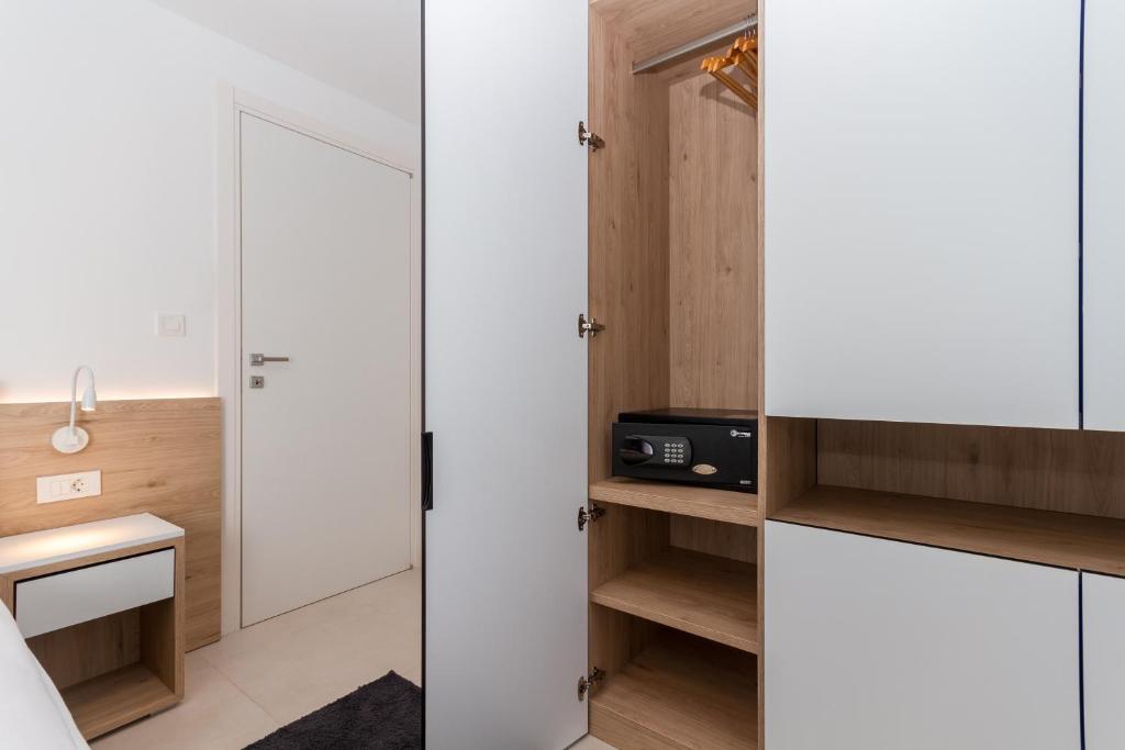 Garden Palace - One Bedroom Apartment Da Matteo