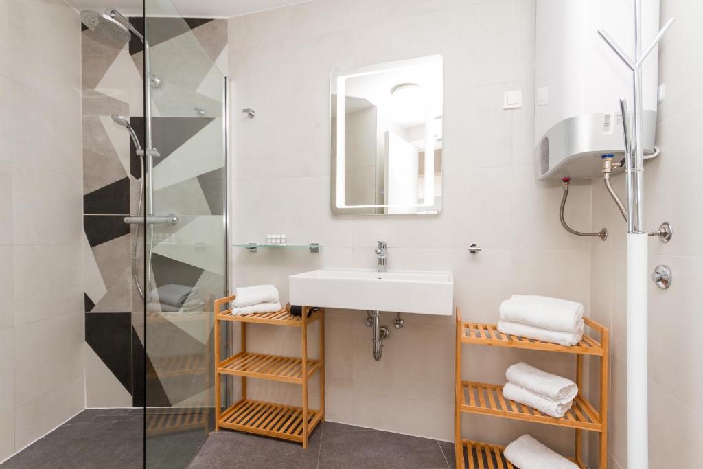 Garden Palace - One Bedroom Apartment Da Matteo