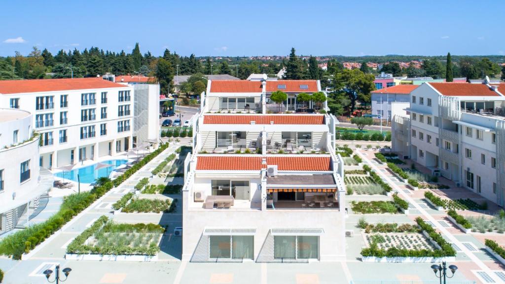 Garden Palace - One Bedroom Apartment Da Matteo