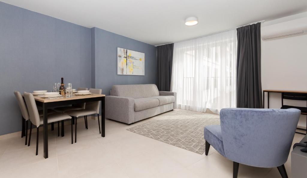 Garden Palace - One Bedroom Apartment Da Matteo