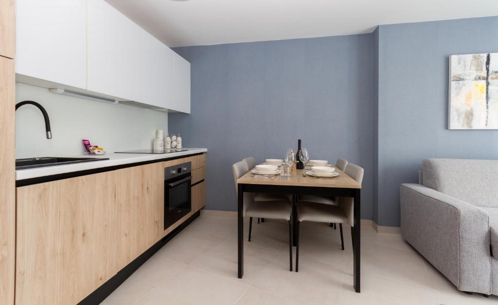 Garden Palace - One Bedroom Apartment Da Matteo