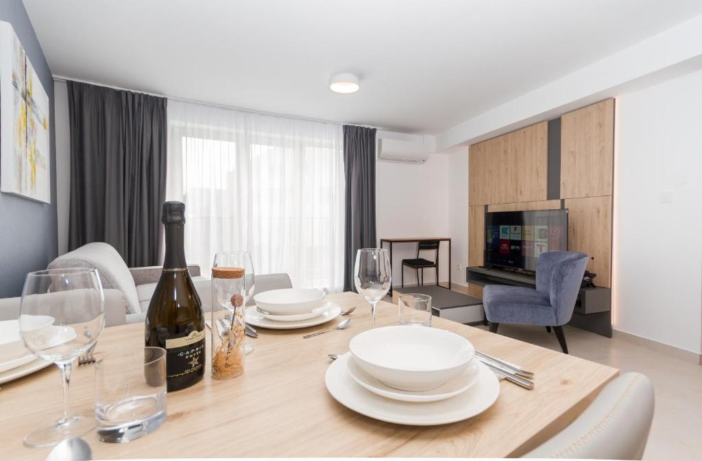Garden Palace - One Bedroom Apartment Da Matteo