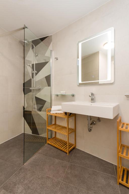 Garden Palace - One Bedroom Apartment Da Matteo