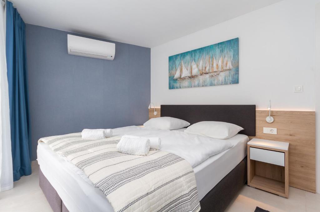 Garden Palace - One Bedroom Apartment Da Matteo