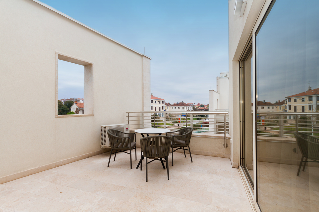 One Bedroom Apartment Sembid
