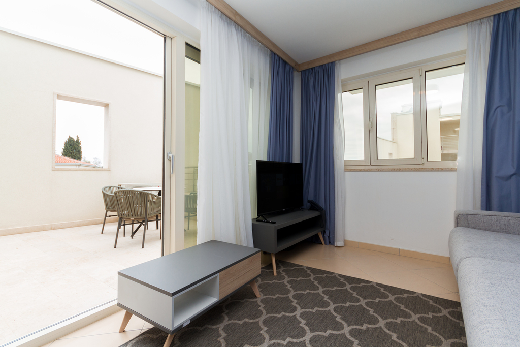 One Bedroom Apartment Sembid