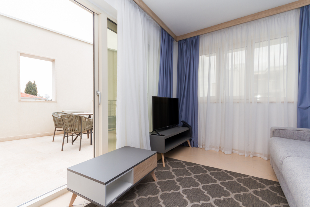 One Bedroom Apartment Sembid