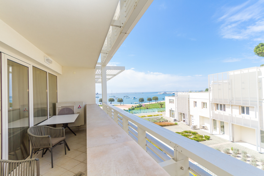 Garden Palace – Two Bedroom Apartment with balcony Loti