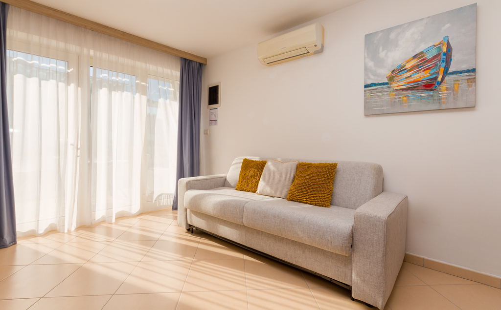 Studio Apartment with Terrace Palma