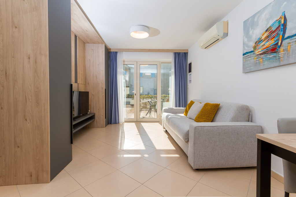 Studio Apartment with Terrace Palma