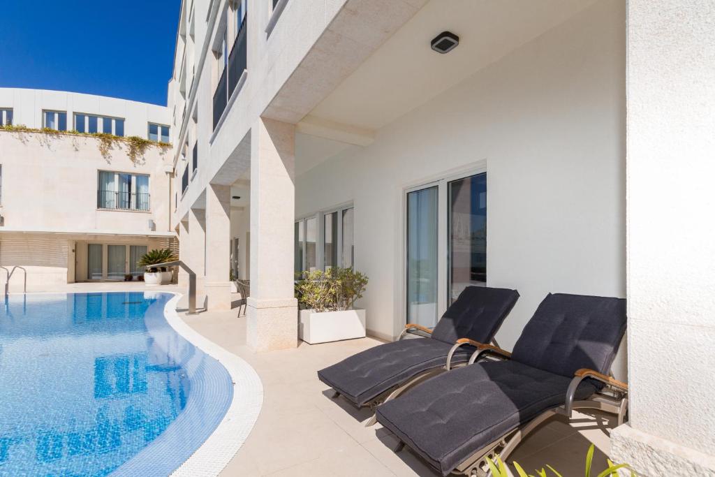 One-Bedroom Apartment with Terrace Julia