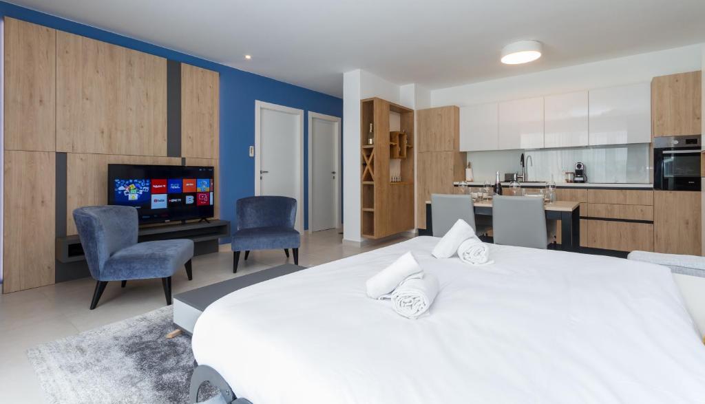 One-Bedroom Apartment with Terrace Julia