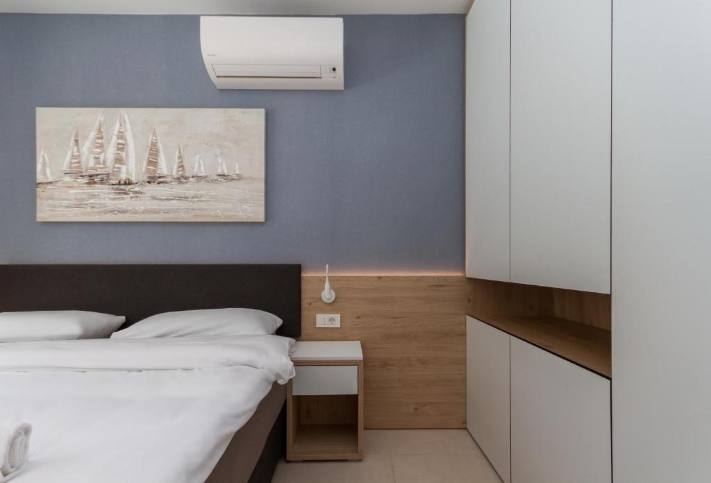 One-Bedroom Apartment with Terrace Julia