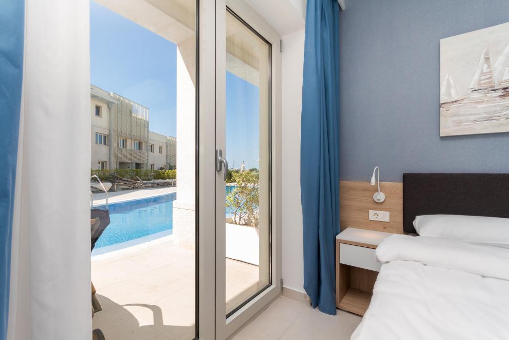 One-Bedroom Apartment with Terrace Julia