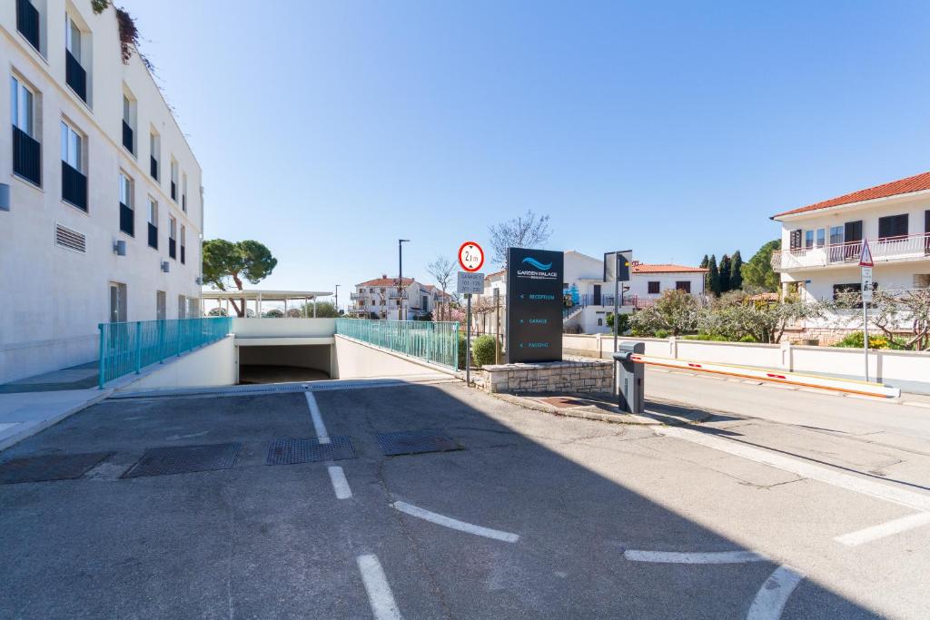 One-Bedroom Apartment with Terrace Julia