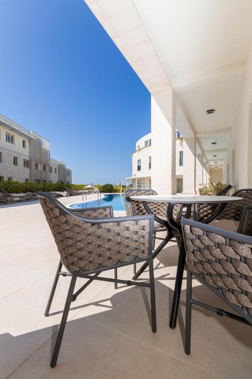 One-Bedroom Apartment with Terrace Julia