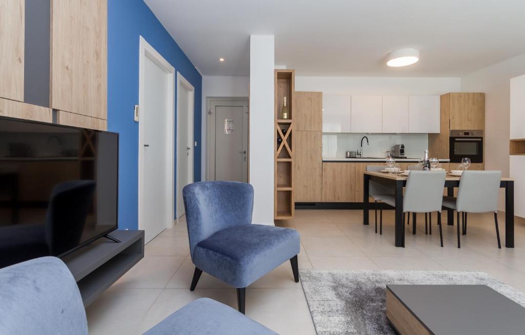 One-Bedroom Apartment with Terrace Julia
