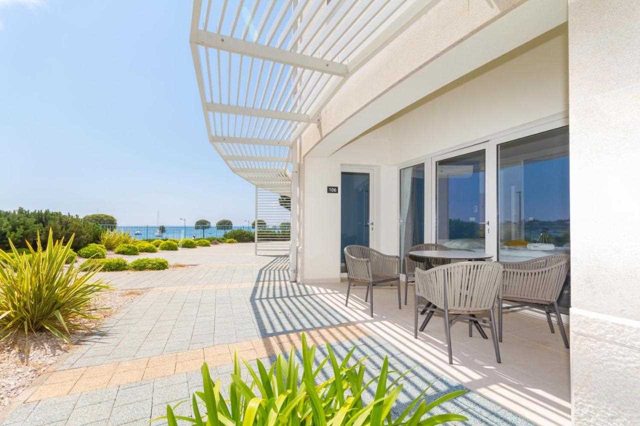 Garden Palace – One bedroom apartment with Sea view Azur