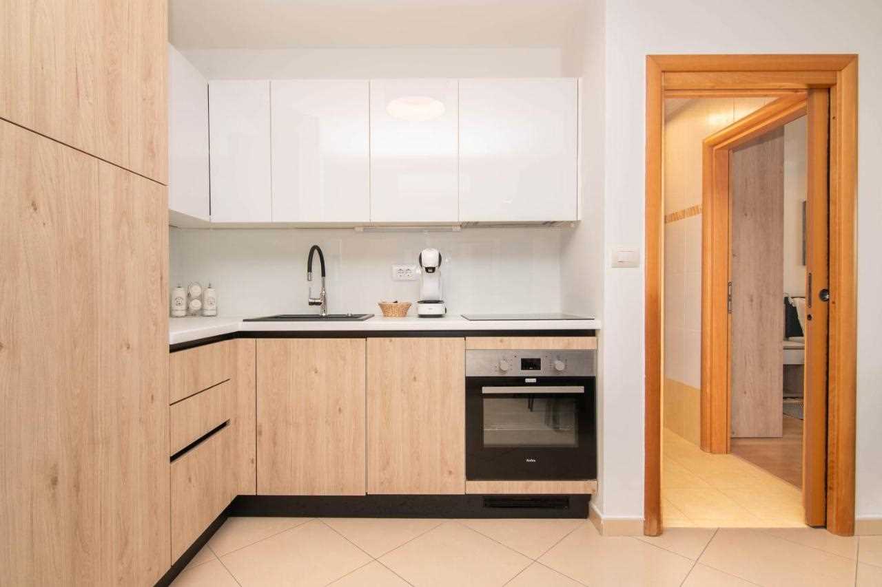 Garden Palace - One Bedroom Apartment with Balcony Blue Ocean