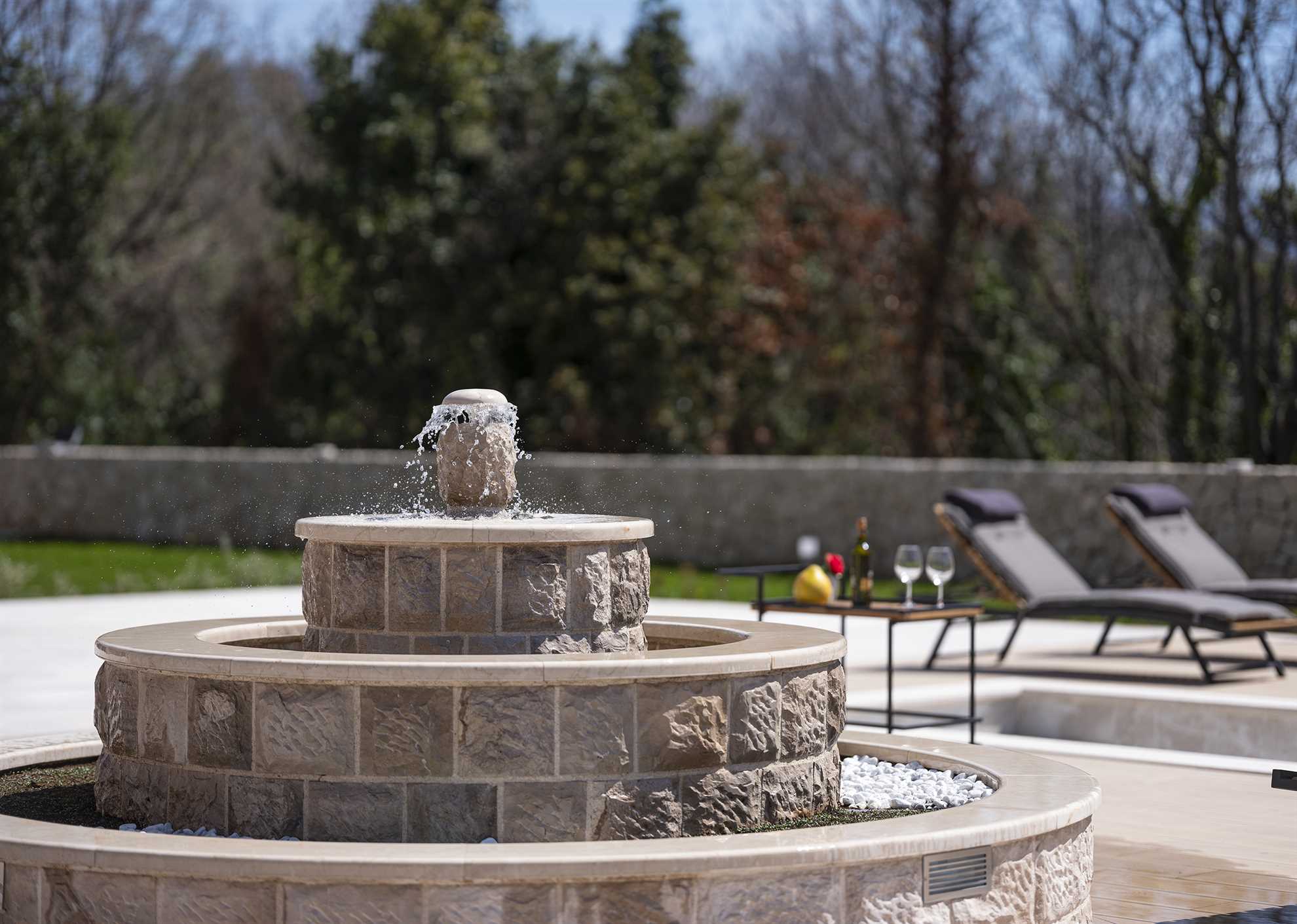 Villa Phaunos - privacy, relaxation and luxury with a heated pool