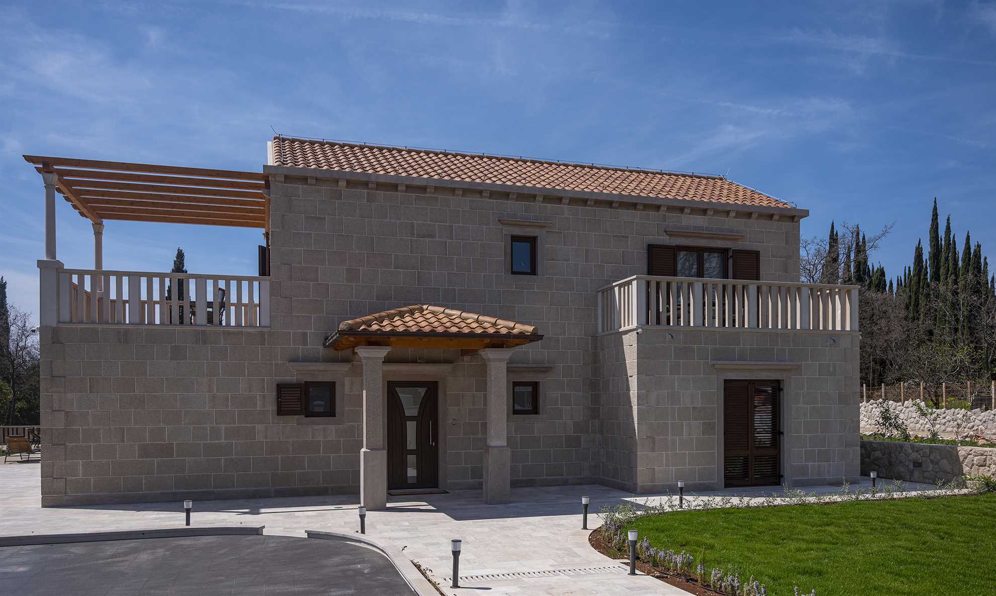 Villa Phaunos - privacy, relaxation and luxury with a heated pool