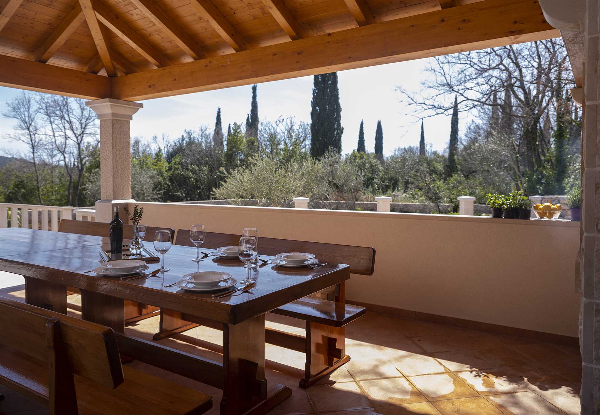 Villa Phaunos - privacy, relaxation and luxury with a heated pool