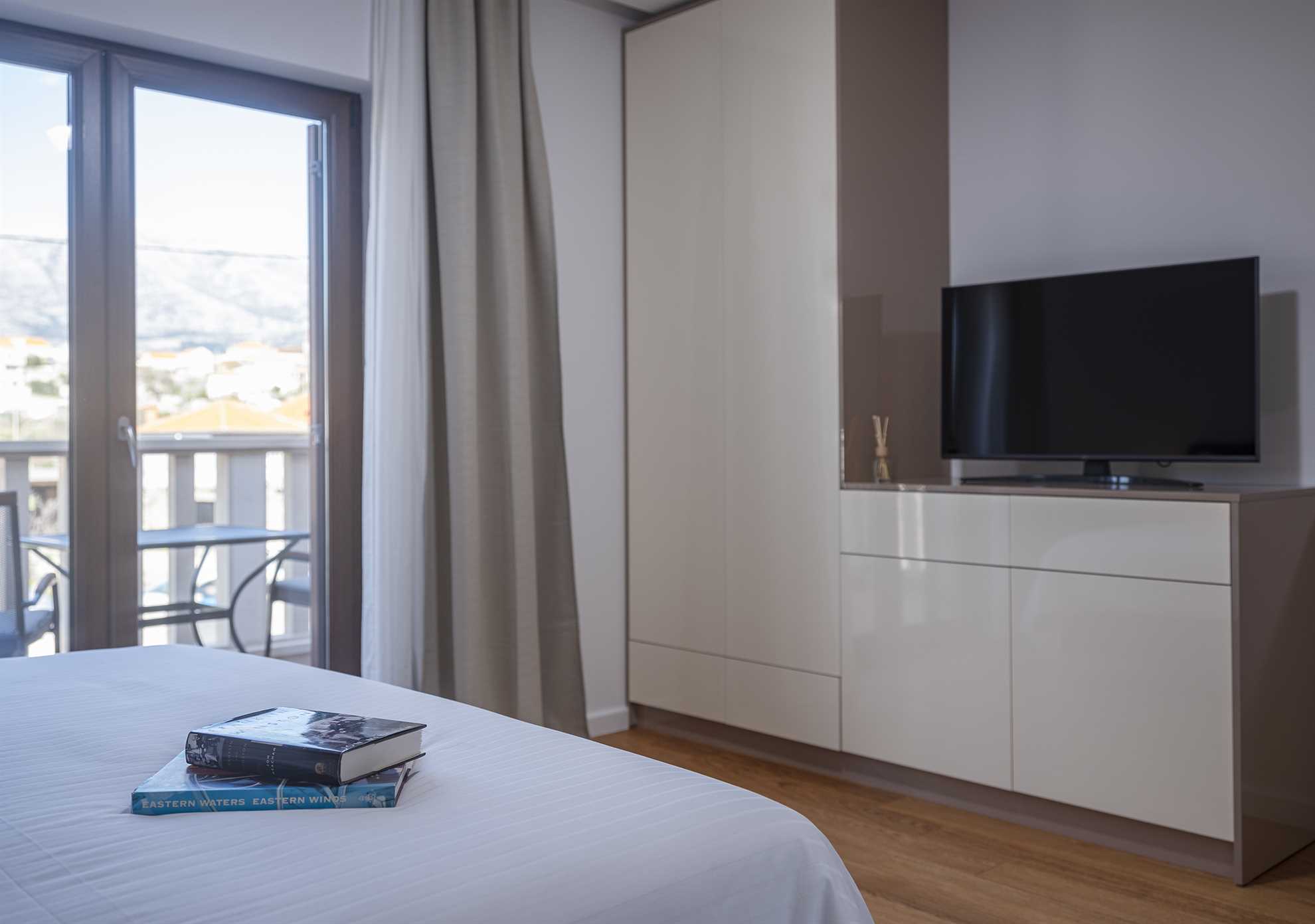 Villa Phaunos - privacy, relaxation and luxury with a heated pool
