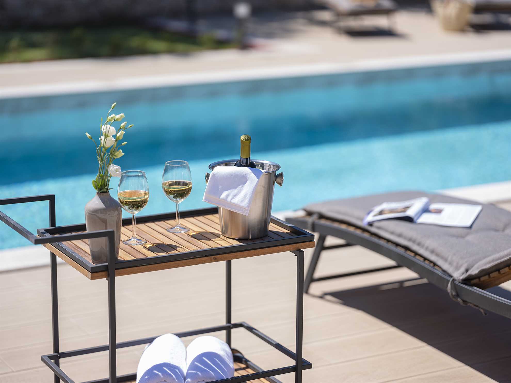 Villa Phaunos - privacy, relaxation and luxury with a heated pool