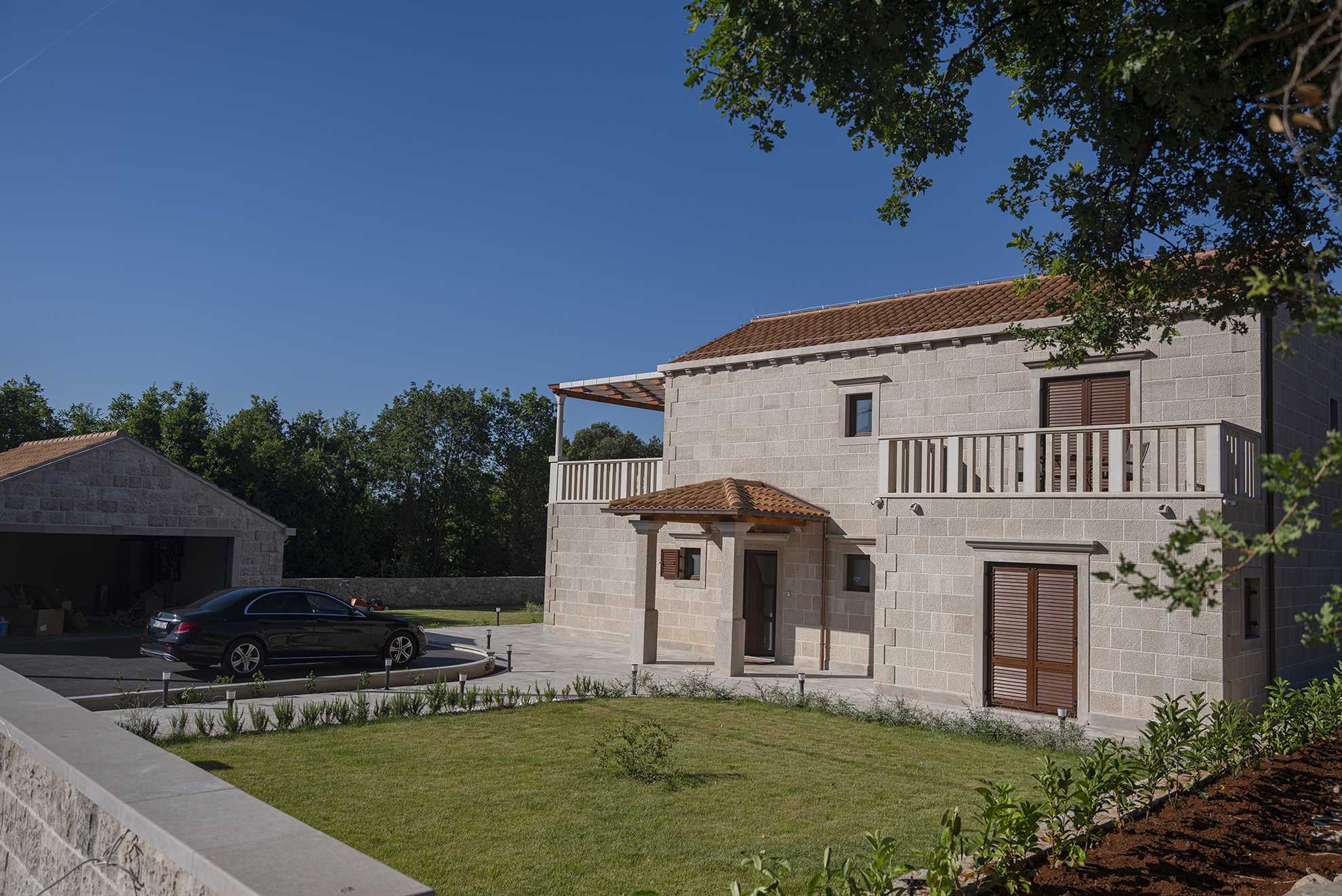 Villa Phaunos - privacy, relaxation and luxury with a heated pool