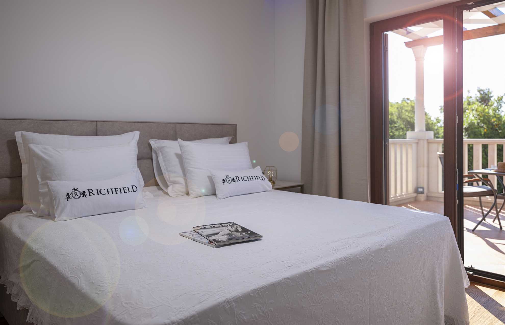 Villa Phaunos - privacy, relaxation and luxury with a heated pool