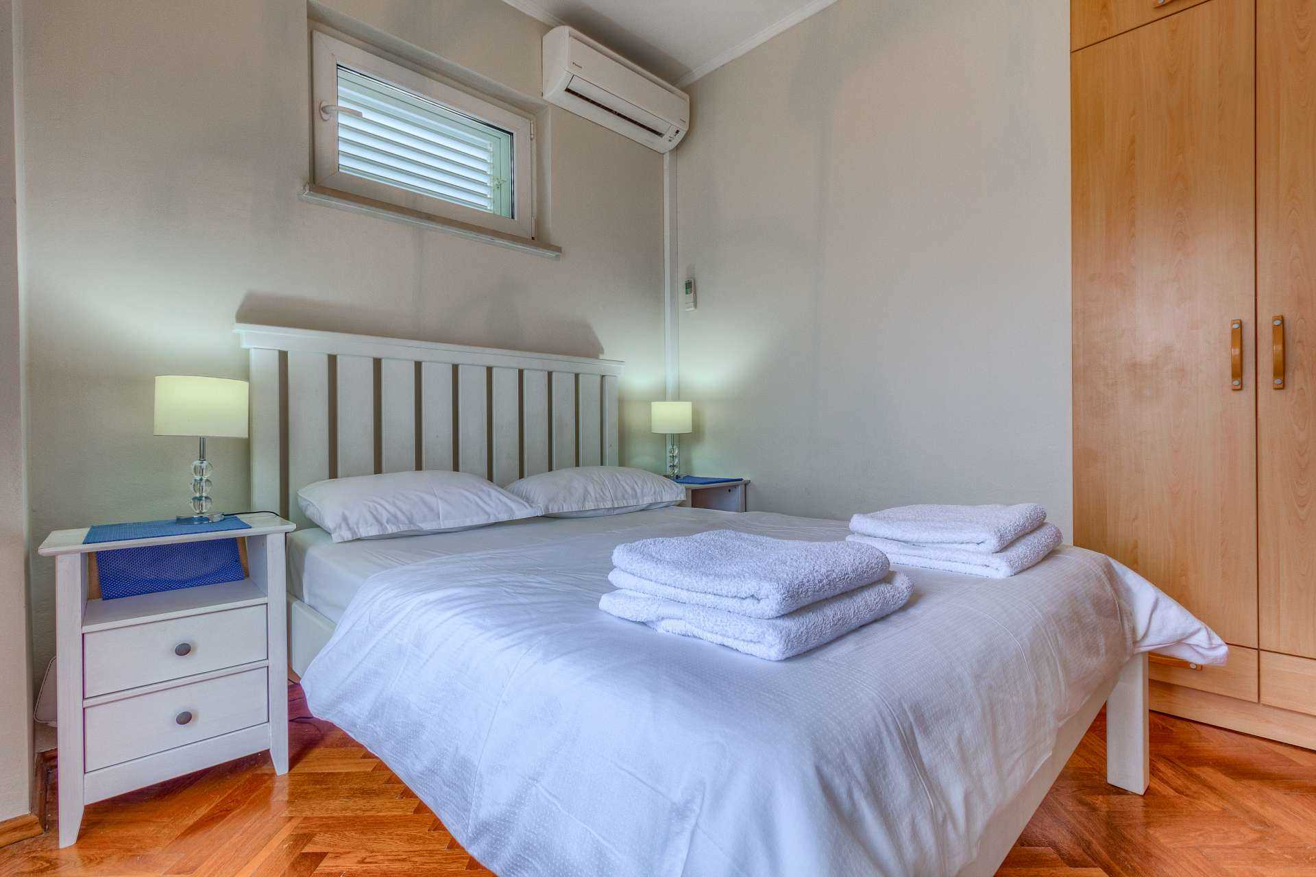 Villa Southern Beauty - six bedroom villa with a pool and jacuzzi on Island Korčula