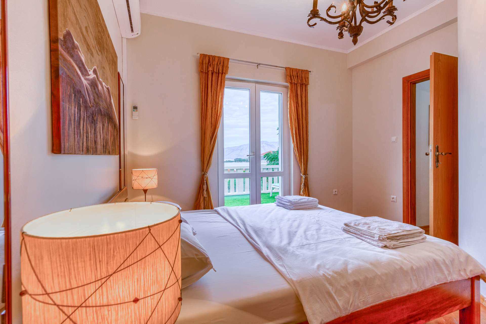 Villa Southern Beauty - six bedroom villa with a pool and jacuzzi on Island Korčula
