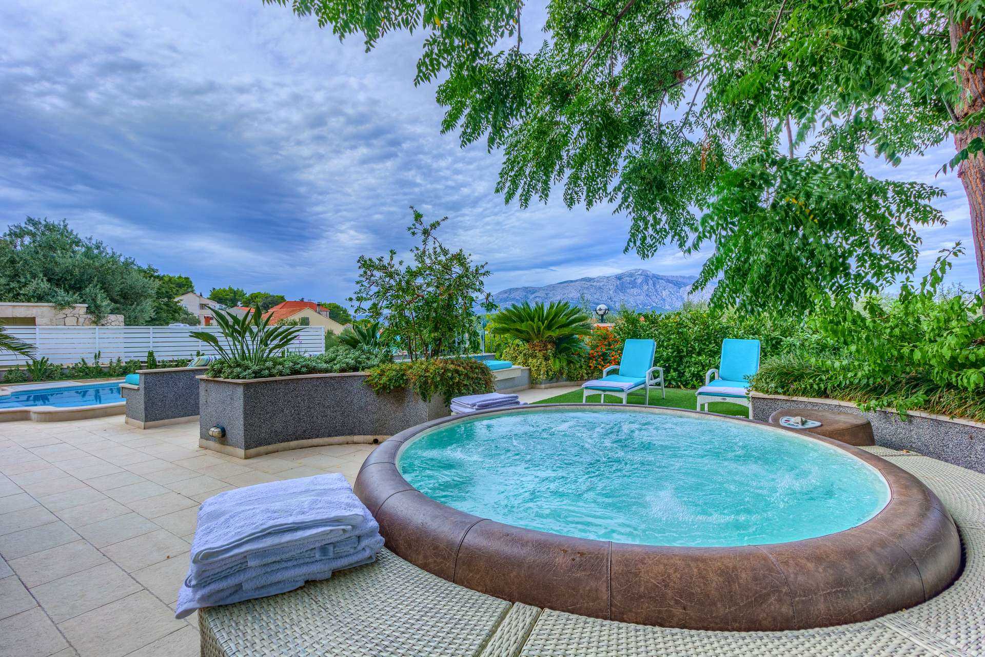 Villa Southern Beauty - six bedroom villa with a pool and jacuzzi on Island Korčula