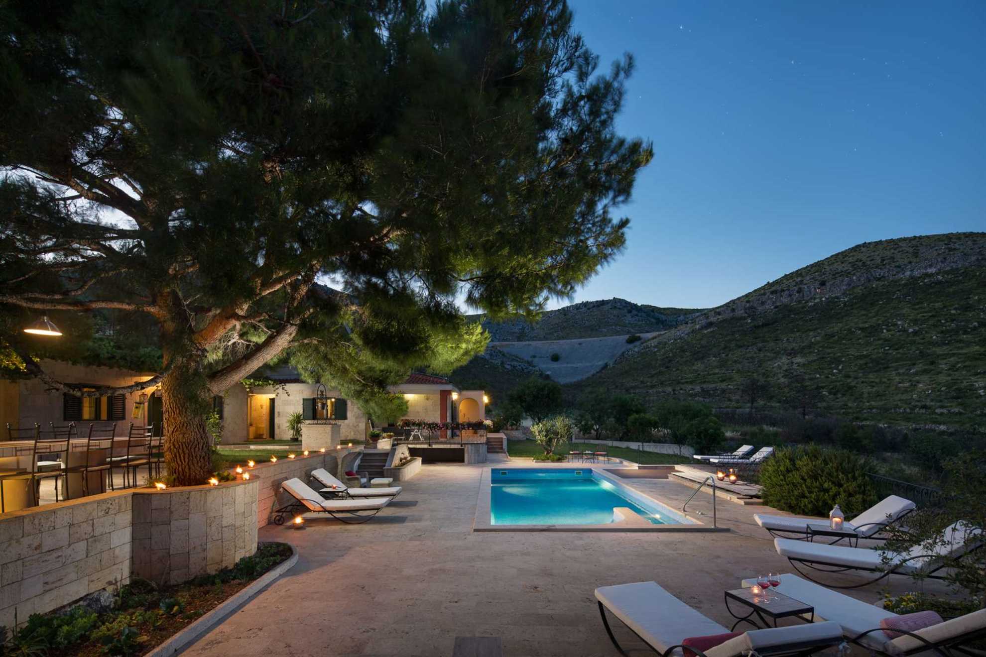 Finca Olive Grove - four bedrooms, heated pool, stunning views on 16000m2