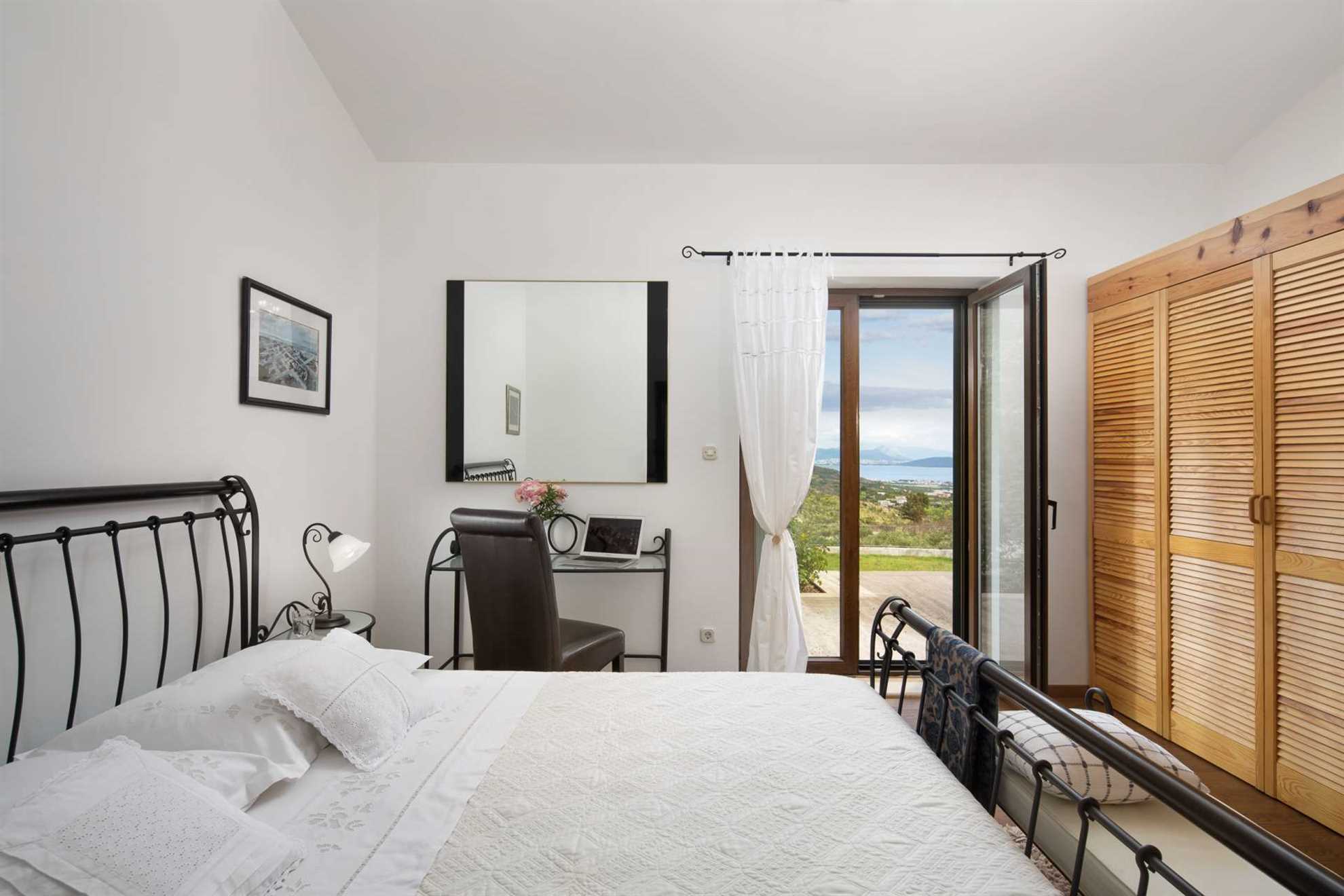 Finca Olive Grove - four bedrooms, heated pool, stunning views on 16000m2