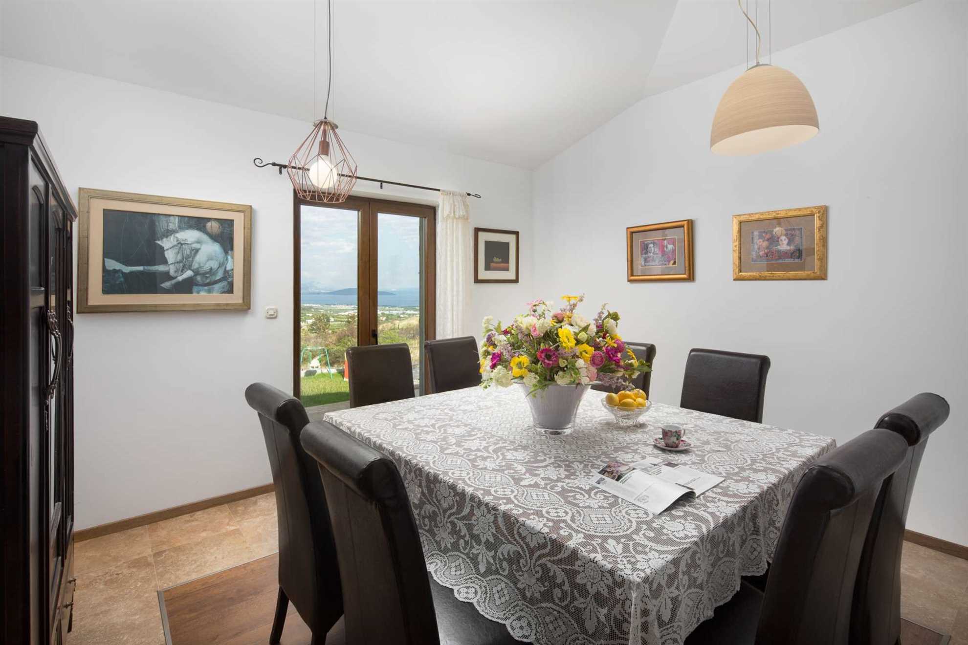 Finca Olive Grove - four bedrooms, heated pool, stunning views on 16000m2