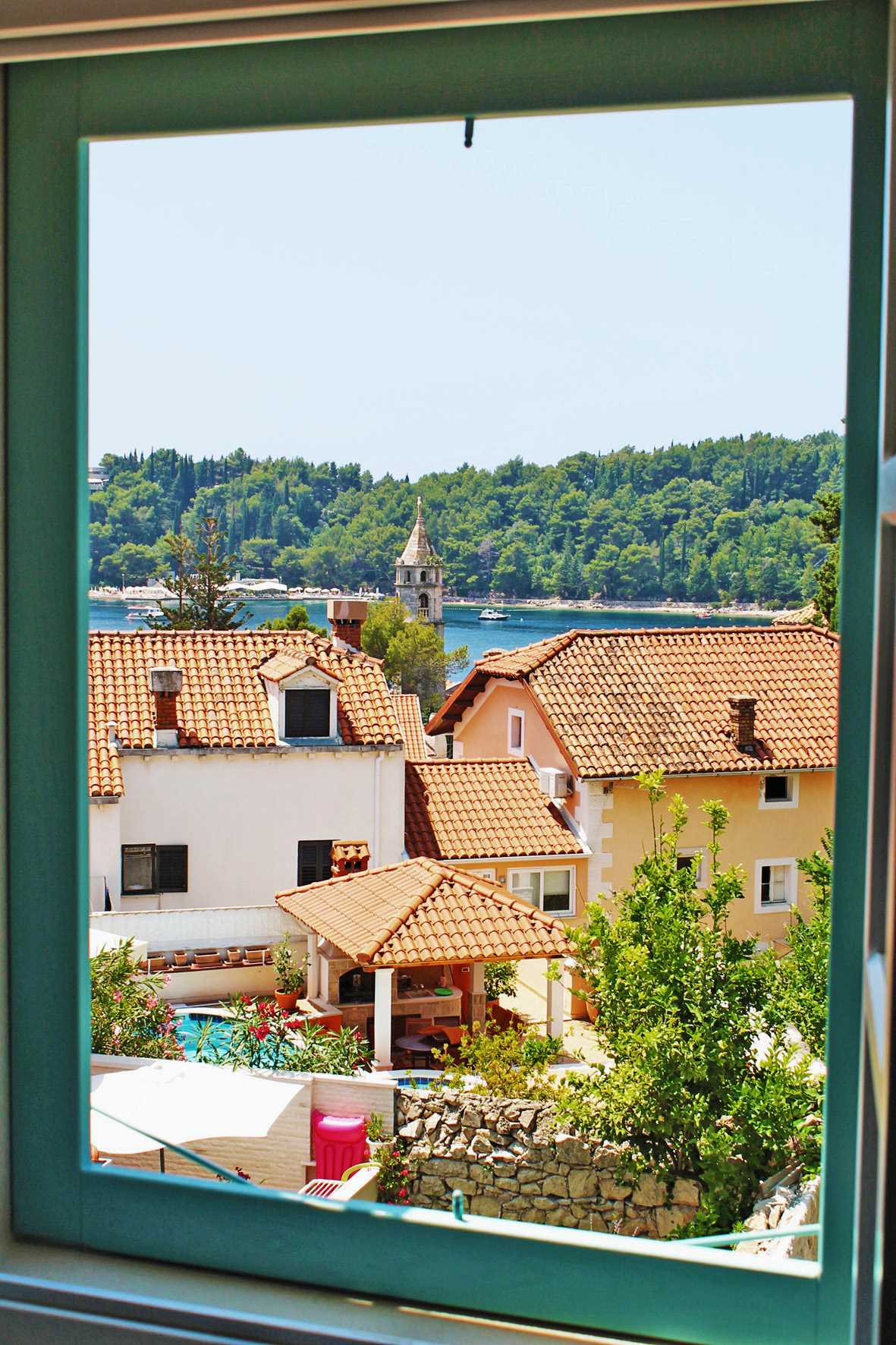 Villa Illyria -charming villa by the sea for 8 guests, close to restaurants and cafes