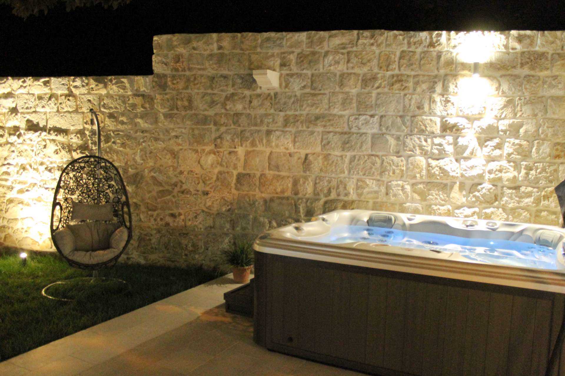 Villa Illyria -charming villa by the sea for 8 guests, close to restaurants and cafes