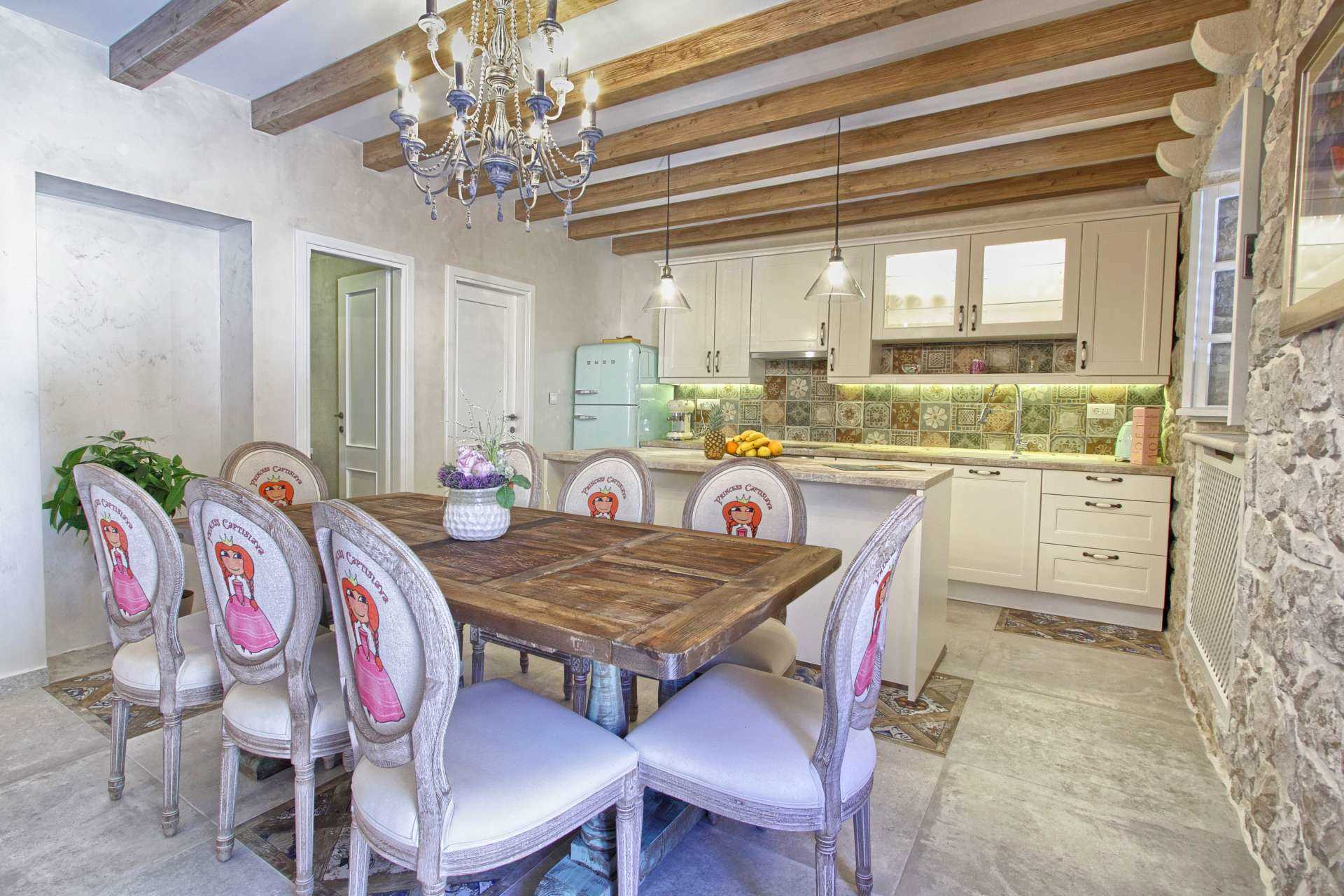 Villa Illyria -charming villa by the sea for 8 guests, close to restaurants and cafes