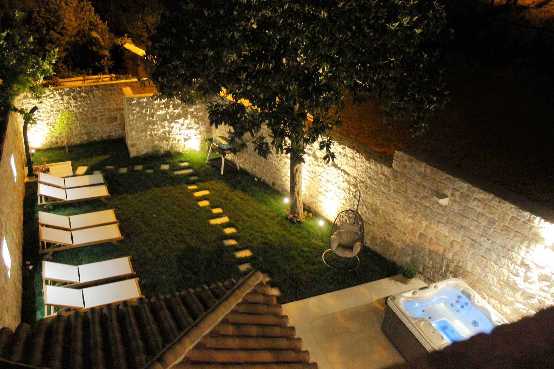 Villa Illyria -charming villa by the sea for 8 guests, close to restaurants and cafes