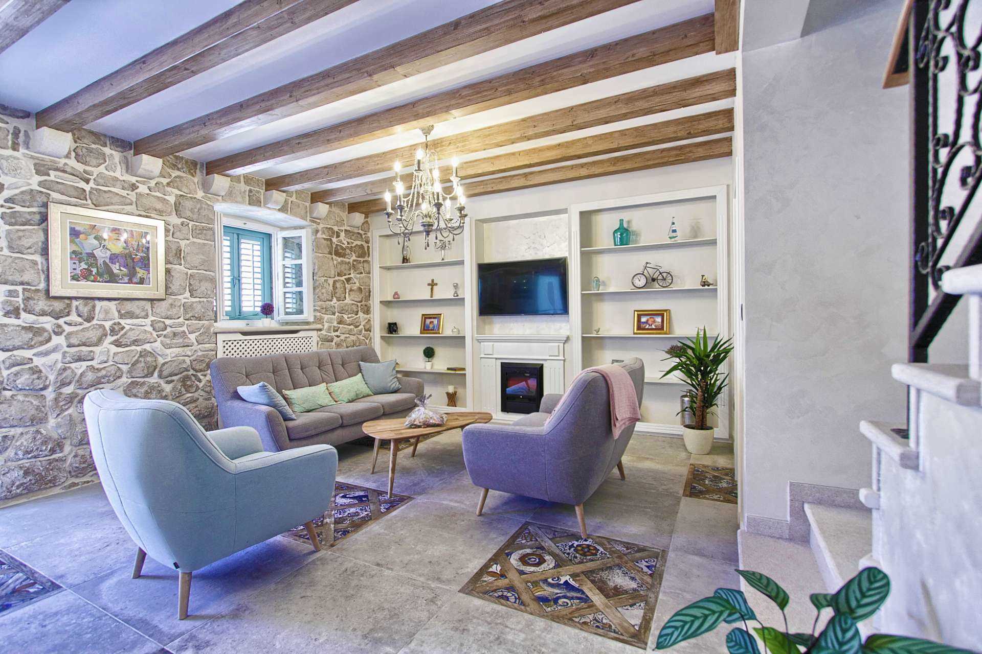 Villa Illyria -charming villa by the sea for 8 guests, close to restaurants and cafes