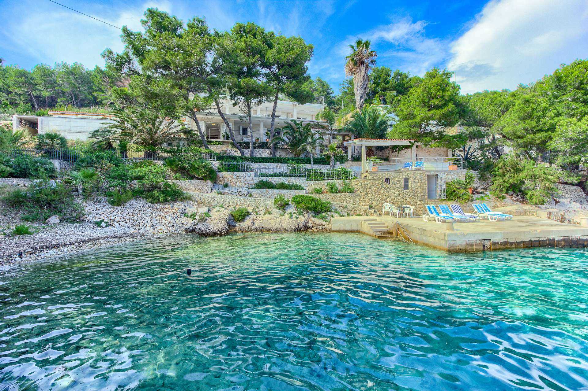 Lifestyle Villa Crystal Water