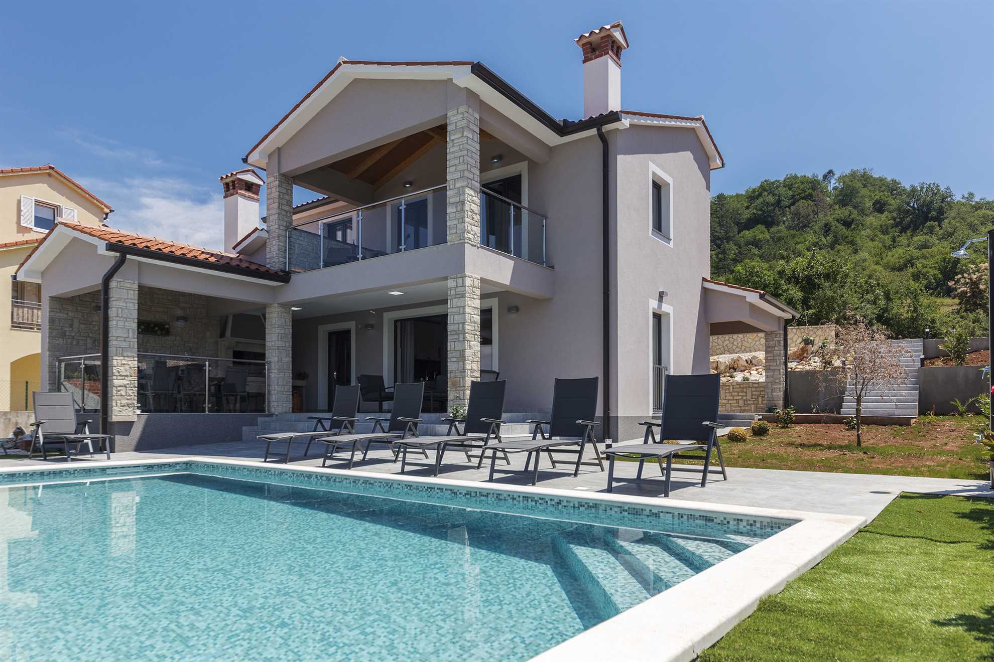 Villa Laetitia - contemporary and bright villa in beautiful Istria