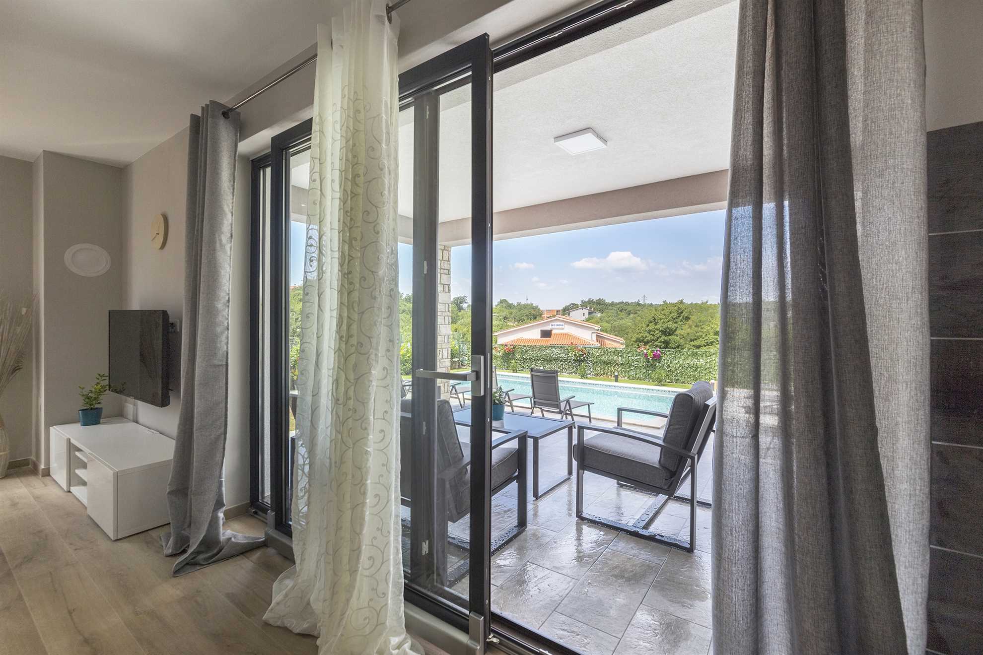 Villa Laetitia - contemporary and bright villa in beautiful Istria